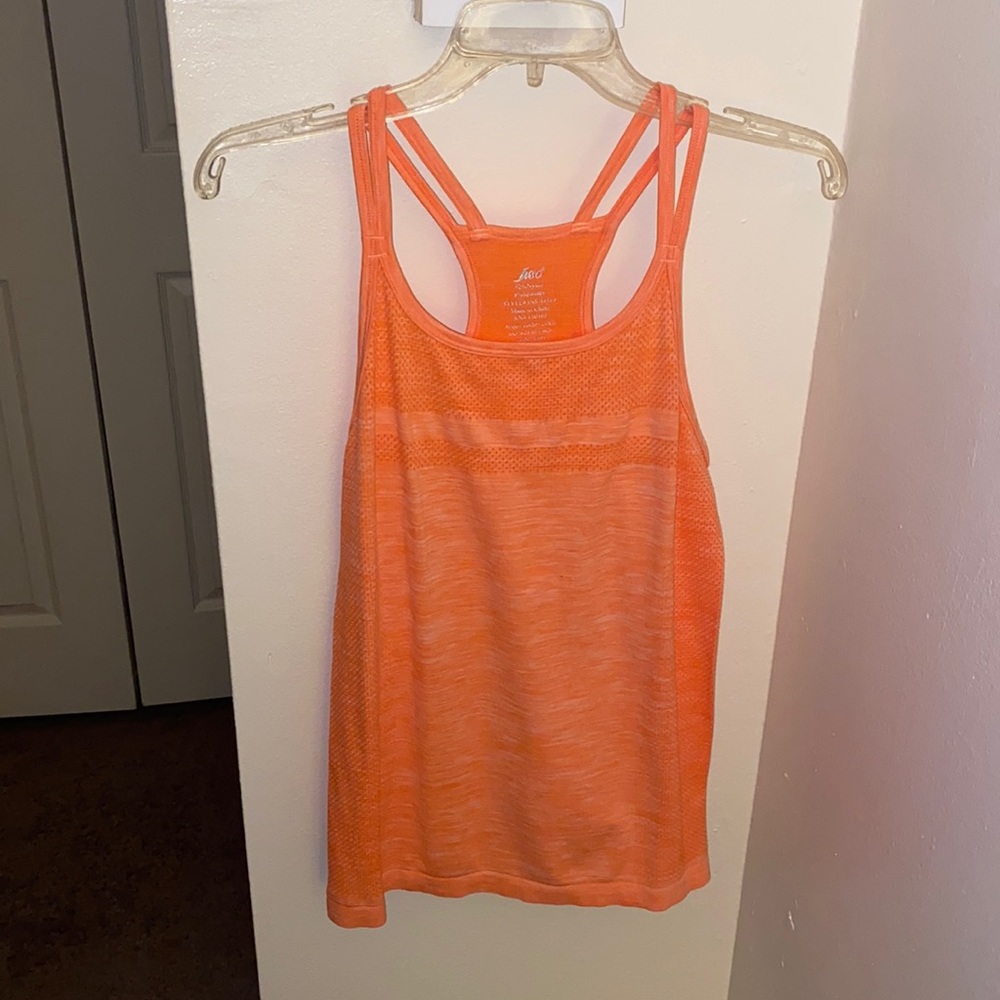 Peach INSO Tank Top Size Medium/Large
